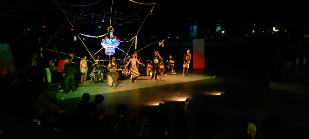 Teater Getar Gelar Gedebus Usai PBAK, Soroti Peran Seni dan UKM
