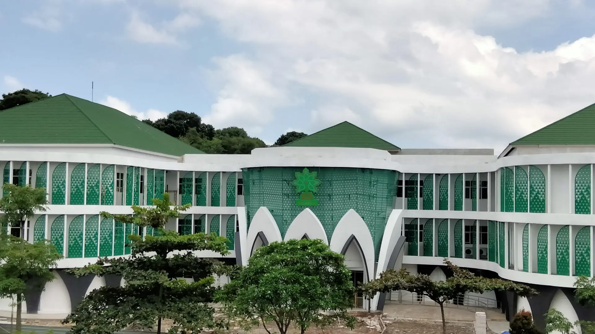 Bukan Gedung Fakultas Baru, Fakultas Saintek Belum Memiliki Gedung Sendiri