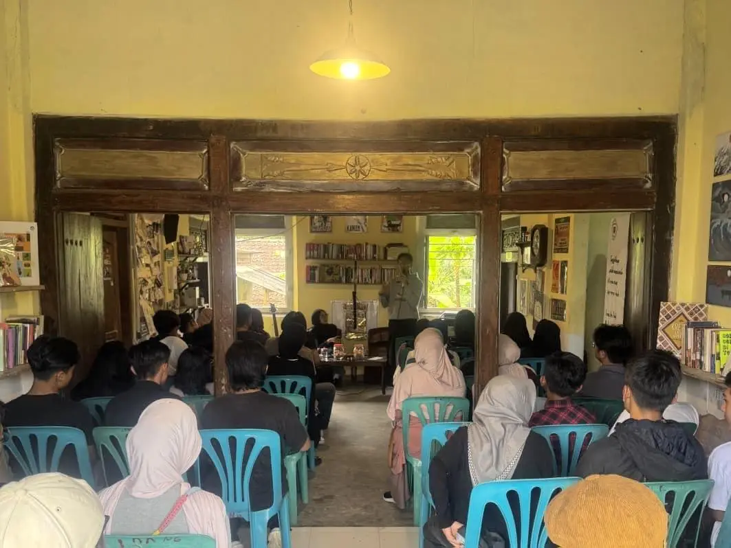 Kuliah Pakar Ke-8 Universitas Balakarta, Kupas Tuntas Peran Buku Bersama Alwi Johan